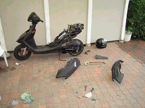 Honda SFX - Afmonteriong af skjolde med videre.. billede 10