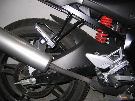 Yamaha TZR - kåben over baghjulet....ser ret godt ud billede 2