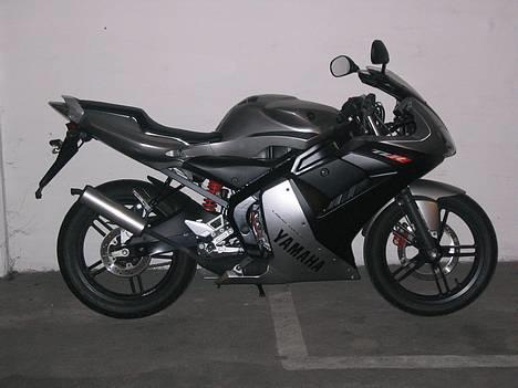 Yamaha TZR - Der er ingen knaldert eller Scooter der slår den her......den er for fed. billede 3