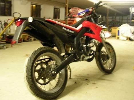 Gilera SMT SOLGT - gamle skærme foran og gl. fælge  billede 2