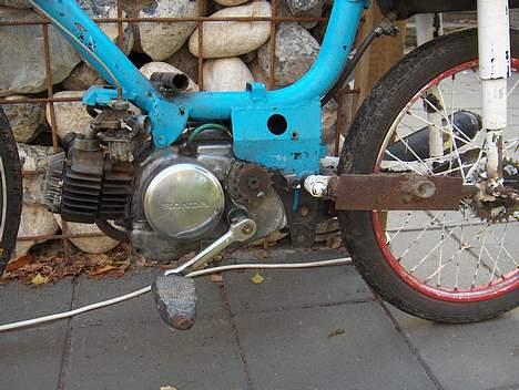 Honda Amigo U-sidevogn - ja kæden er sprunget... den er jo så vild :P skal have købt en ny billede 9