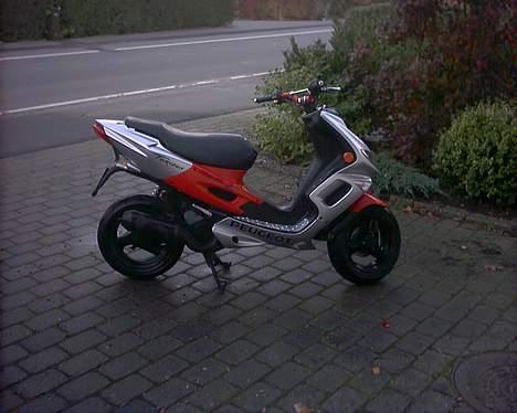 Peugeot speedfight 2 f /solgt/ billede 2