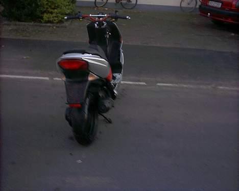 Peugeot speedfight 2 f /solgt/ - gammelt billede 5