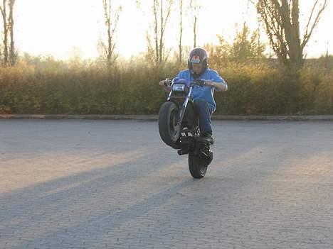 Suzuki Smx projekt FØR. - mig på vens street. billede 10