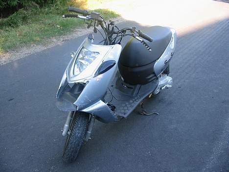 Aprilia Sonic (Solgt) - Efter jeg smadrede ind i bilen.. :( billede 18