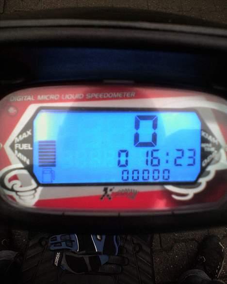 Yamaha Spy Byttet til RS 50 - uhh... nice;) digitalt koso speedometer:D billede 2