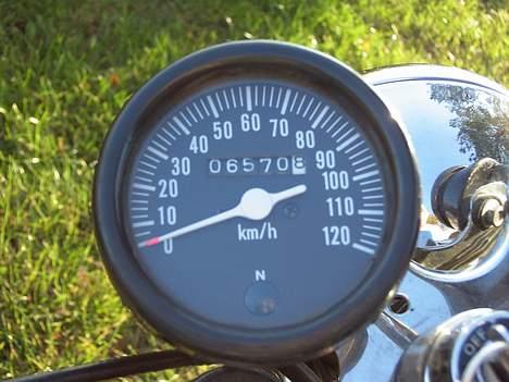 Yamaha 4g >>>Solgt<<< - Org. speedo.... og som det ka ses har den ik gået meget i sit liv... billede 7