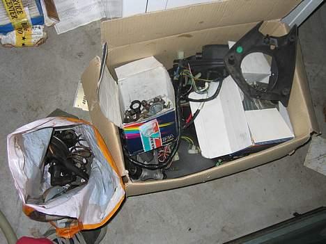 Yamaha Slider -- SOLGT -- - nogen dele....  har også en tom neos blok med dele ved siden a til den... billede 18