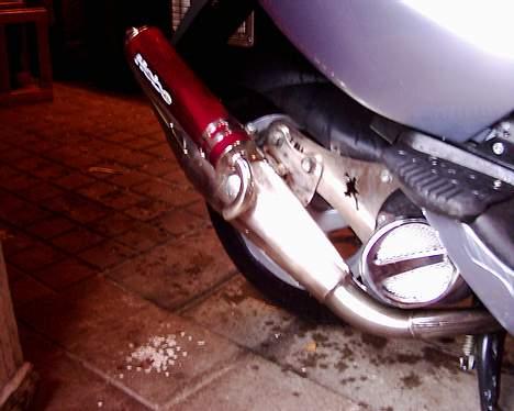 Aprilia sonic - nye udstødning og grisetryne billede 2