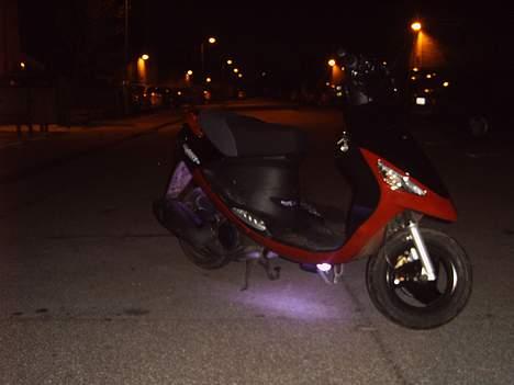 PGO Galaxy (TOTAL SKADET!!!) - set forfra med neon... billede 14