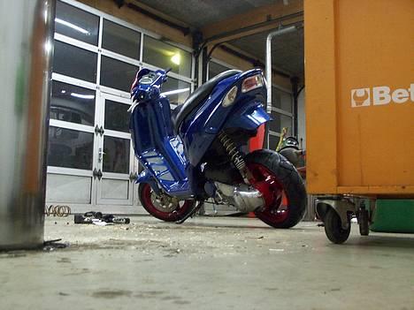 Piaggio NRG mc3 - Fint ikk.? ingen skruer  at se i i lygte skjoldet :) billede 2