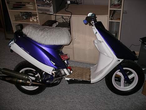 Yamaha jog- Solgt  - mangler lige at sætte trimbrættet på så står den færdig       TIL SALG billede 11