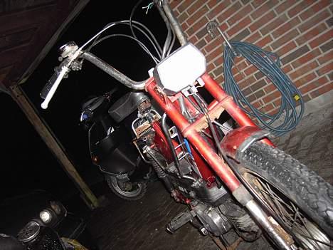 Puch Maxi KL - SOLGT - Man kan lige se min dr.big i baggrunden billede 10