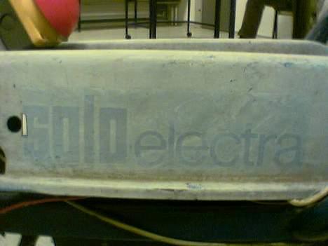 Solo-Electra   - Det originale klistermærke er desværre faldet af :-( (Taget med min mobil (Nokia 7650) billede 1