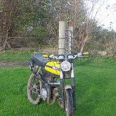 Yamaha SOLGT.... :P