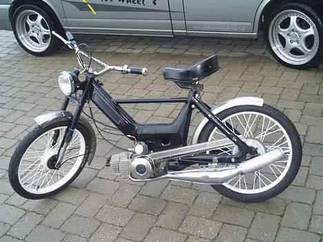 Puch maxi(SOLGT)  - Jaa.. sådan kom den til at se ud.! lidt dårlig vejr. ska taget nogle nye når det er bedre.! billede 2