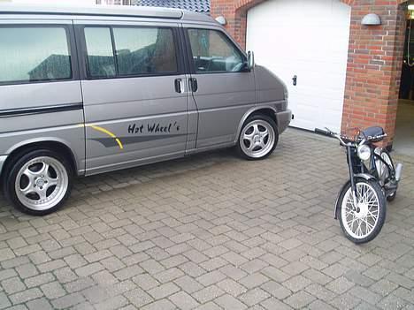 Puch maxi(SOLGT)  - jaja.. sammen med vores bil.. billede 6