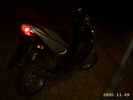 Suzuki Katana - Ved godt billederne er mørker men der kommer flere imorgen! :-) Stem hende ind! billede 7