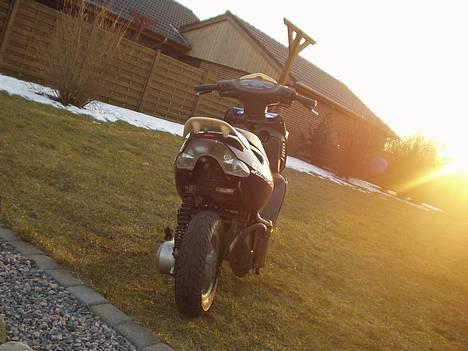 Aprilia Sonic (byttet) - Ja som den står.. Fik lige lidt sol med.. woooow billede 3