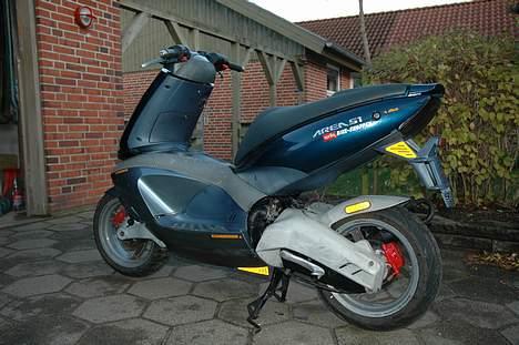 Aprilia Area 51 LC SOLGT billede 2