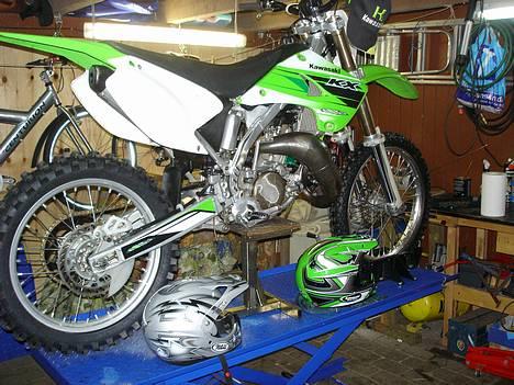 Kawasaki kx 125cc solgt - nye staferinger det ser da godt ud  billede 1