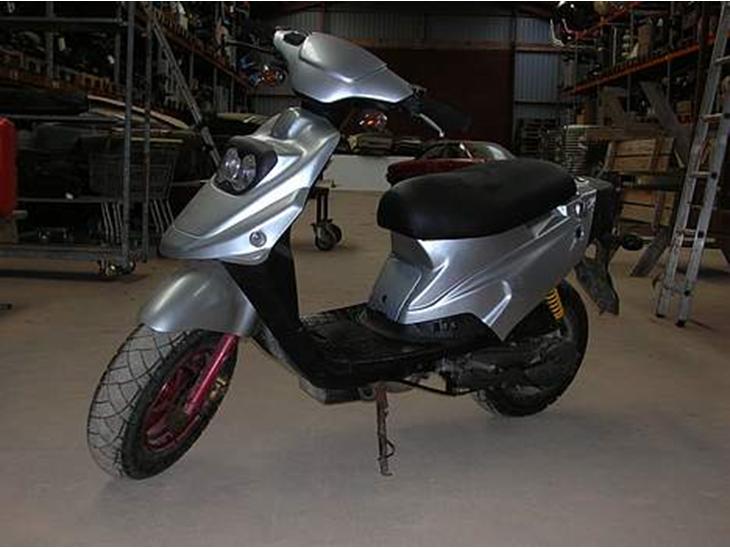 {{currentPhoto.altText}} billede {{currentPhoto.number}}