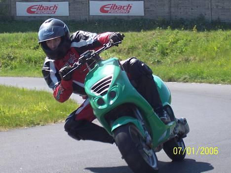 Puch ¤ MAXI K ¤solgt¤  - En af min bedste venner på sin Baneracer NRG til løvltræf D.10/6/06 (dato på billedet passer ikke) billede 11