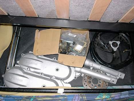 Honda sfx (projekt) - 2 stk varioskjold (har et mere bare ik glæsblæst) 2 stk gaffelben "bliver diamant poleret" samme gør en af varioskjoldene!  billede 19