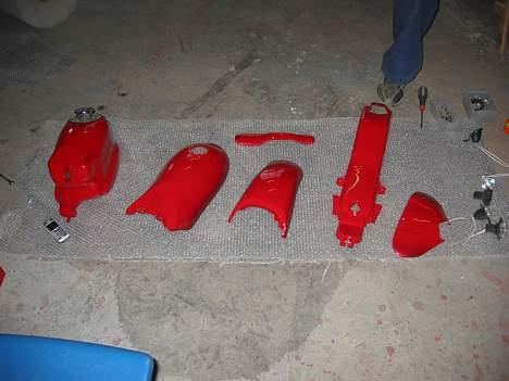 Suzuki street magic projekt - mine skjolde efter lakering synd at man ikke kan se farven ordentligt billede 5