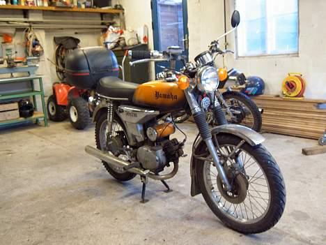 Yamaha 4 gear DX billede 1