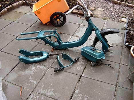 Suzuki FZ50 - autolakeret stel følger med ved handel billede 17