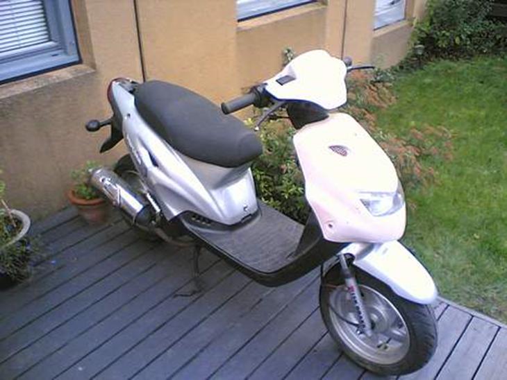 {{currentPhoto.altText}} billede {{currentPhoto.number}}