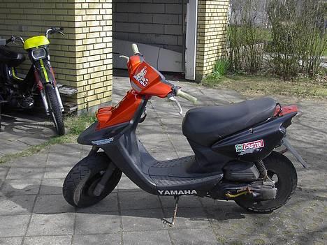 Yamaha Bws ng SOLGT!!! - Ridser efter at dækkene forsvandt under den i et sving :( billede 4