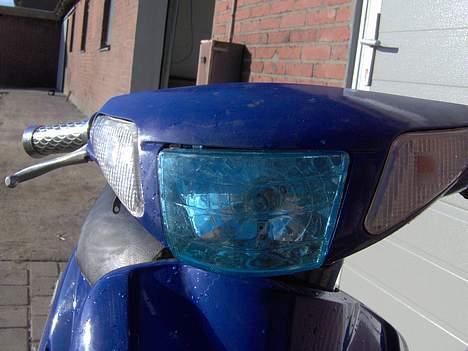 Yamaha jog (solgt) - blåt forlygteglas billede 3