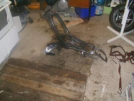 Suzuki strett.solgt.gad ikk mer  - dengang jeg skul have sandblæst det... ;;) billede 3