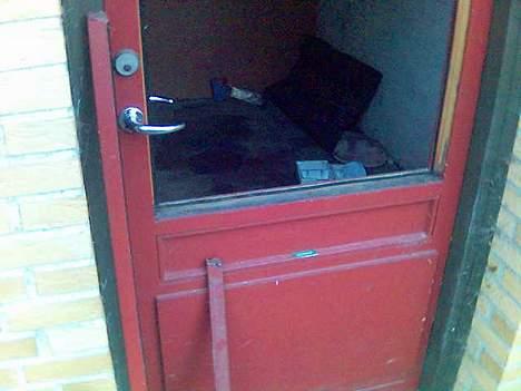 Aprilia Sonic stjålet d. 20-11-05 - Sådan ser det ud efter indbrud. Der stod den. billede 12