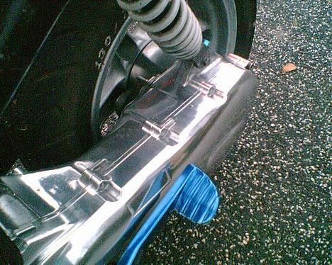 Yamaha Jog R - Solgt - højglanspoleret Blok og varioskjold! :P billede 1