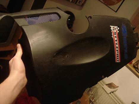 Yamaha Jog R - Solgt - gitter og lidt stickers :) billede 4