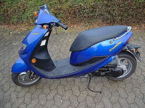 Suzuki Estilete *FØR* - *Fra siden, den er for feed!* billede 2