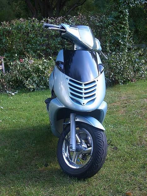 Aprilia sonic [BYTTET TIL JOG] - vild dyret foran :D billede 3