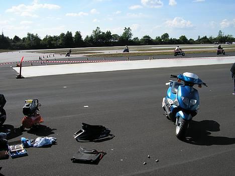 PGO Dr. Big (BAD ICE) -  scootertræf i sæby den 5 august 2006 billede 11