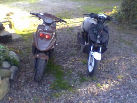 Aprilia sonic #byttet# - min hot er os med for at i kan se at det er min sonic :D billede 3