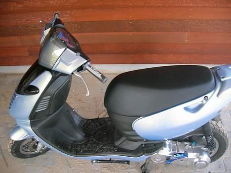 Aprilia sonic [BYTTET TIL JOG] - vil dyret skråt oppe fra :D haha billede 7