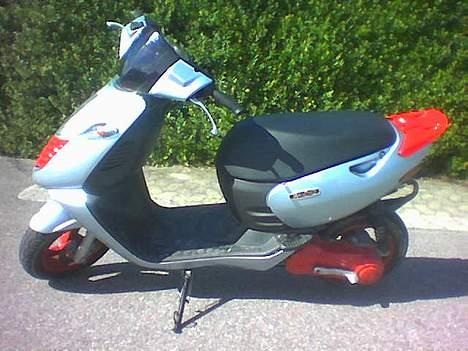 Aprilia sonic-Manston Replica billede 4