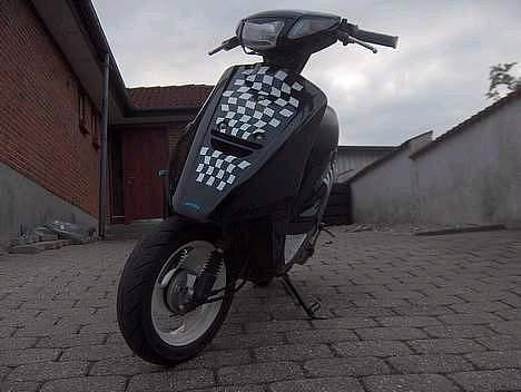 Yamaha jog solgt skiv under hott billede 1