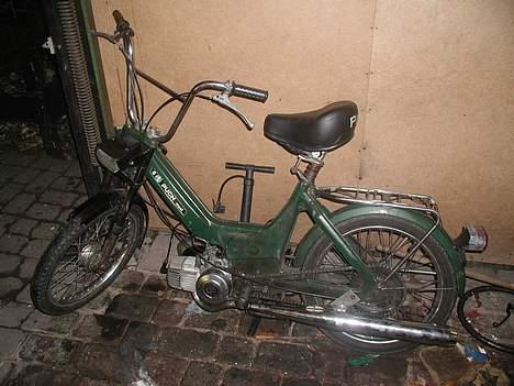 Puch maxi k projekt solgt - ja pæn er den ikke men det bliver den :P billede 1