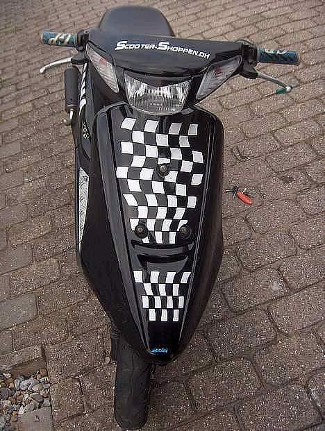 Yamaha jog solgt skiv under hott billede 5