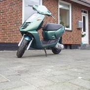 Aprilia sonic--(SOLGT)