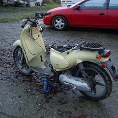 Aprilia Scarabeo "hugget op"