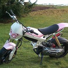 Suzuki Street Magic Solgt